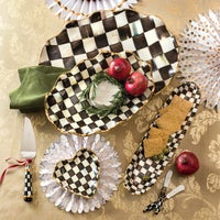 Courtly Check Fluted Heart Plate