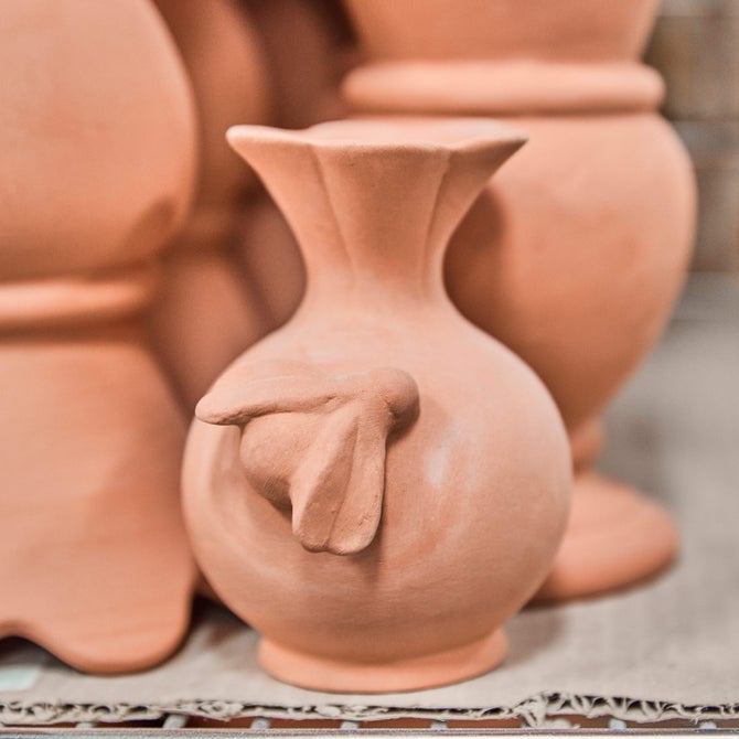 Collectors Series: Vase Edition - Bee Vase image number 3