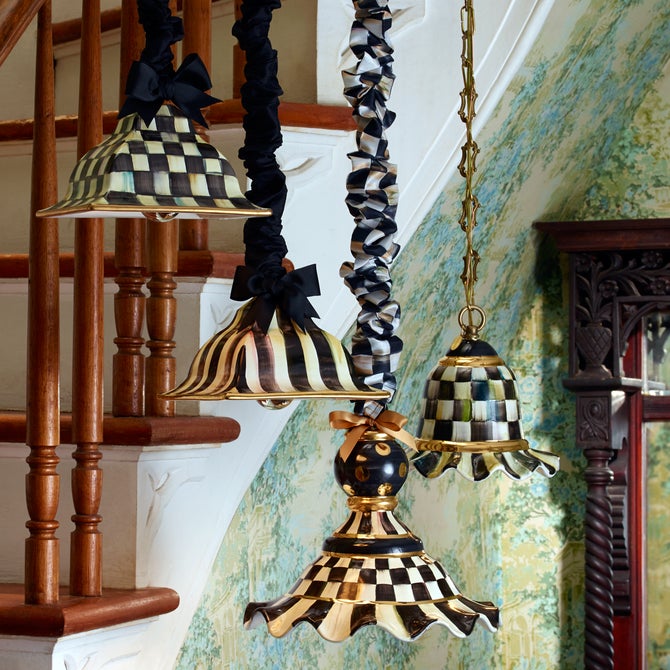 Courtly Check Medium Ceramic Pendant Lamp image number 1