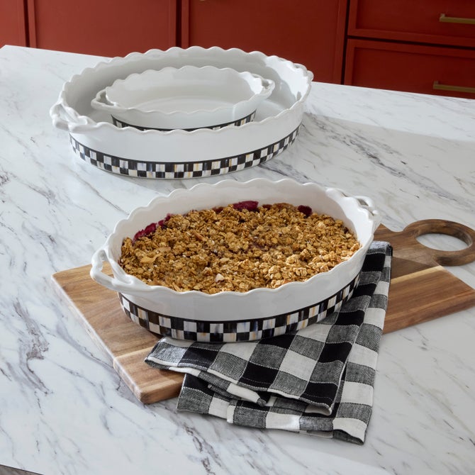 Courtly Check Everyday Medium Oval Baker image number 1