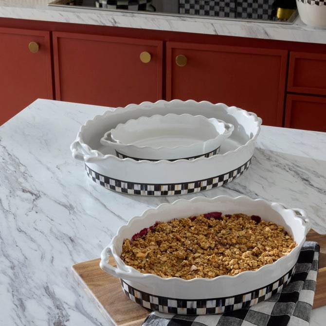 Courtly Check Everyday Large Oval Baker image number 1