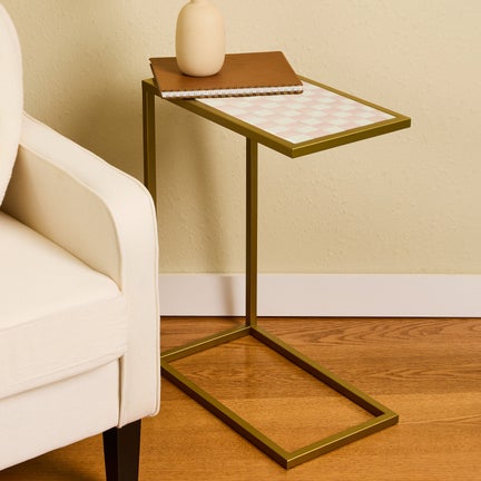 Rosy Check Enamel C-Table