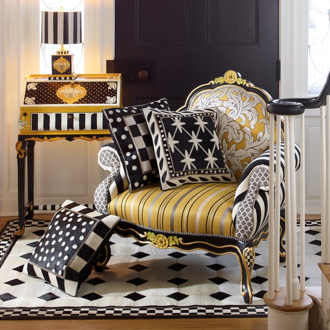 Queen Bee Chair image number 4