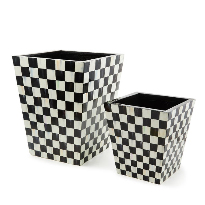 Courtly Check 20" Planter image number 2