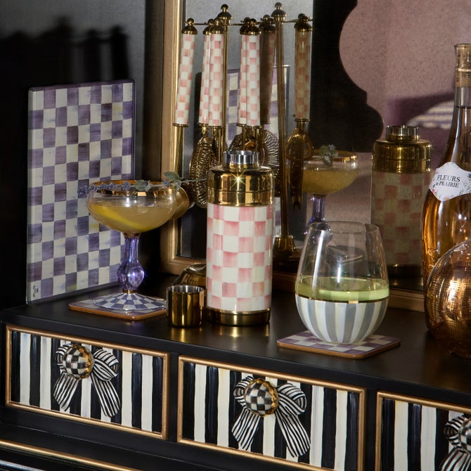 Rosy Check 3260 Gold Cocktail Shaker image number 5