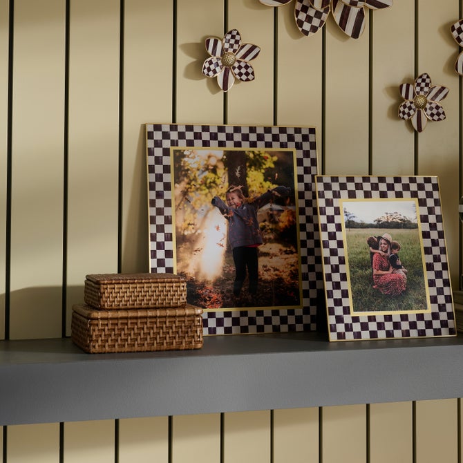 Courtly Check 8" x 10" Glass Frame image number 5