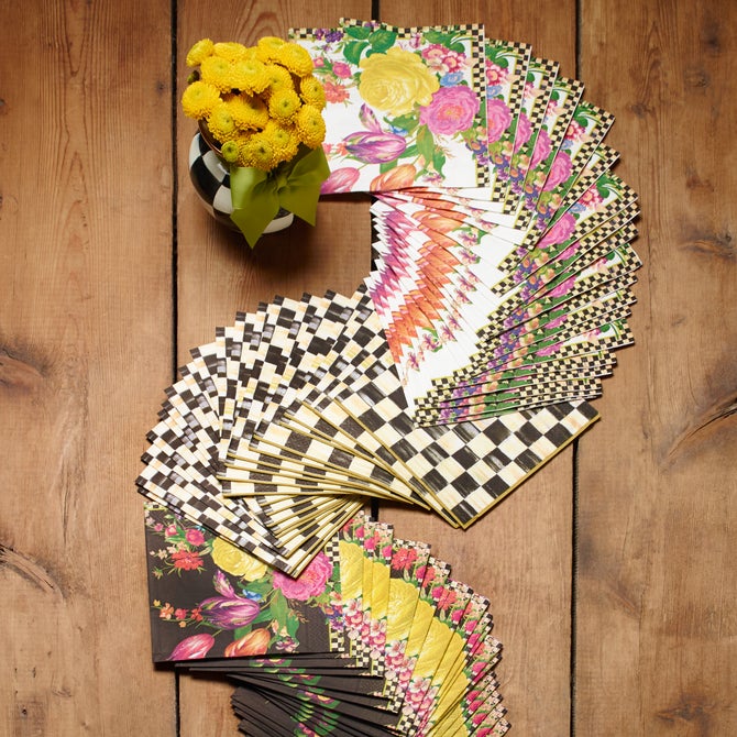 Courtly Check Dinner Paper Napkins image number 1