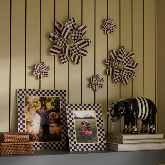 Courtly Wallflowers, Set of 3 image number 3