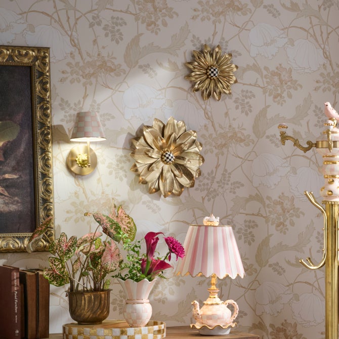 Courtly Golden Large Wallflower image number 4