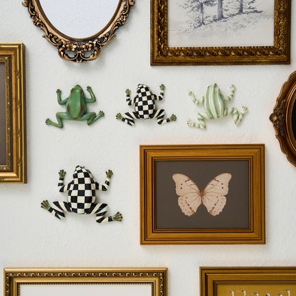 Courtly Check Frog Wall Decor