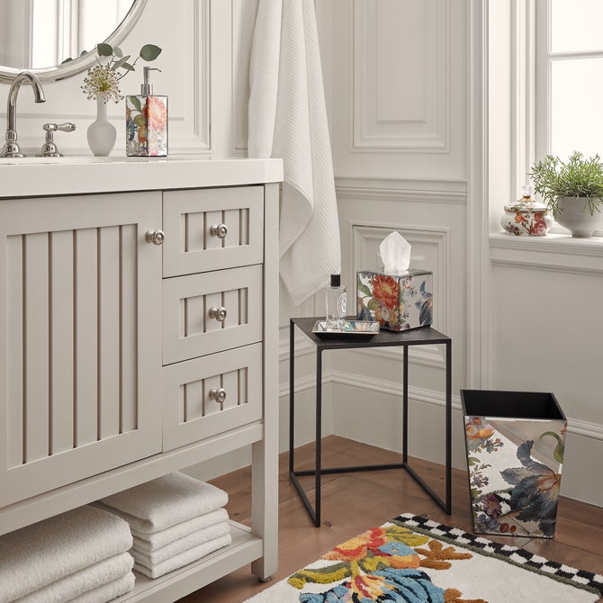 White Flower Market Standard Bath Rug image number 2