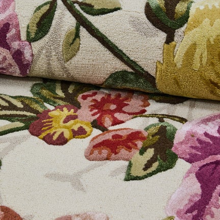 Golden Peonies 8' x 10' Rug