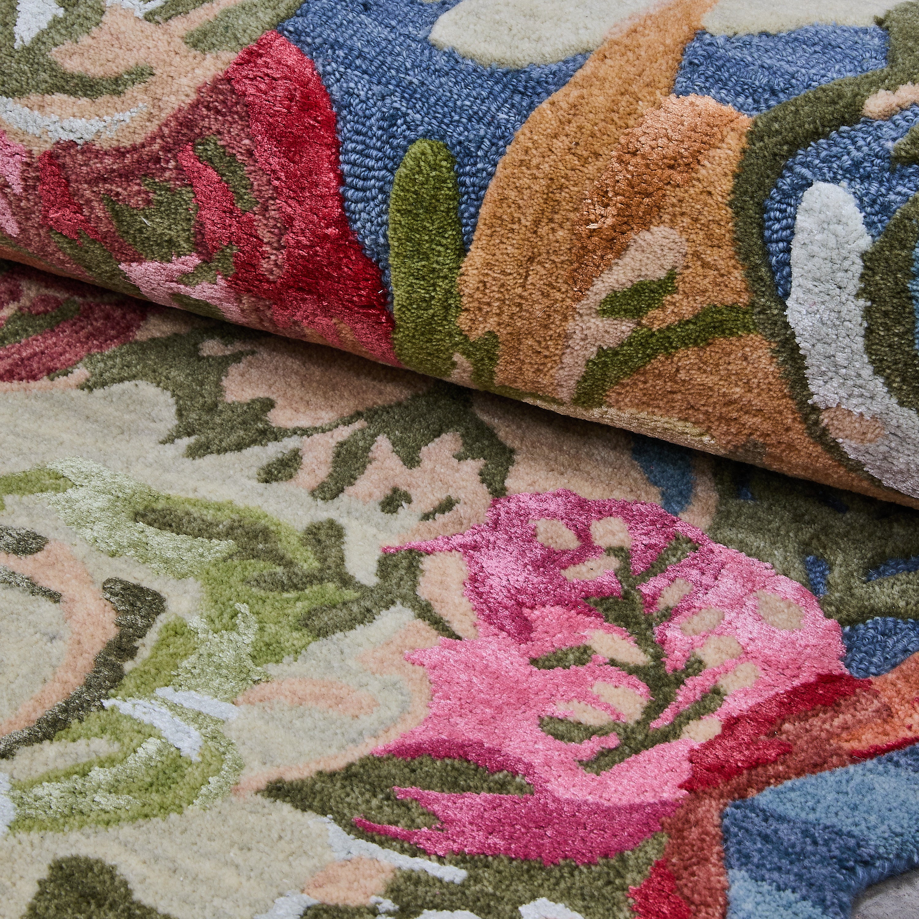 MacKenzie-Childs | Sea Garden Floral 5' x 8' Rug