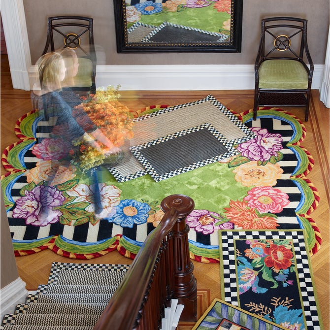 Cutting Garden 6'5" x 8' Rug image number 4