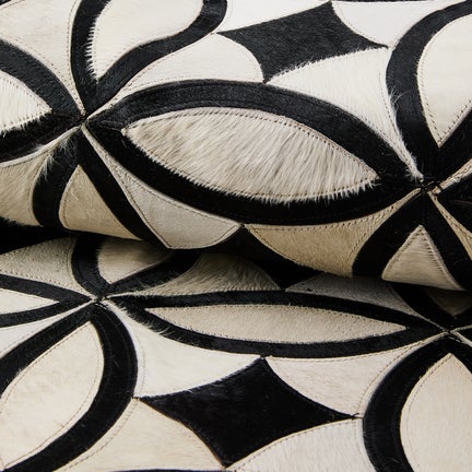 White Kyoto Hair on Hide 6' Round Rug
