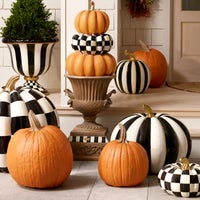 Courtly Stripe Urn