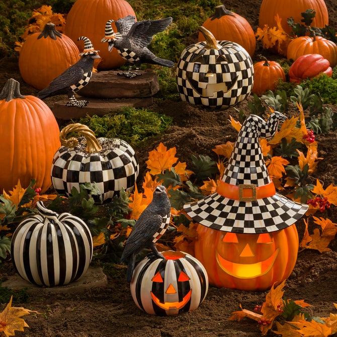 Courtly Check Illuminated Jack O' Lantern image number 5