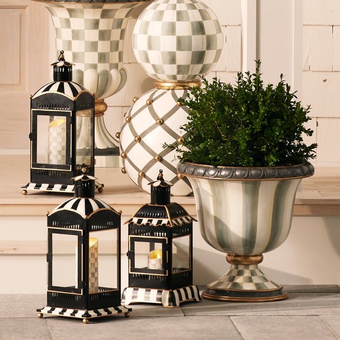 Sterling Stripe Urn image number 1