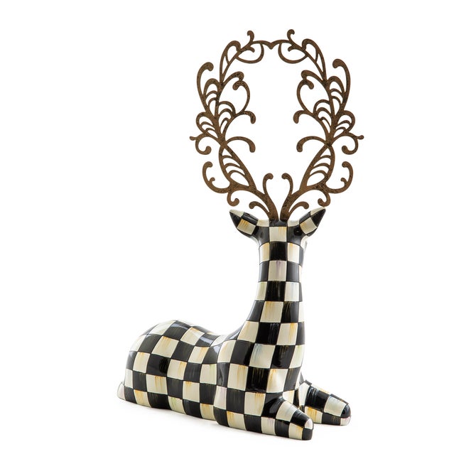Glam Up Resting Deer image number 3