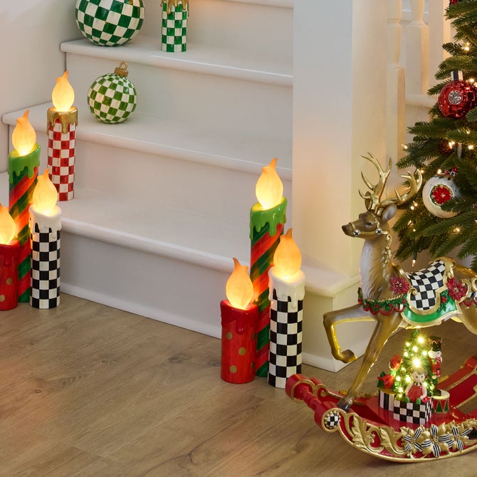 Cozy Christmas Illuminated Melting Candle Cluster image number 1