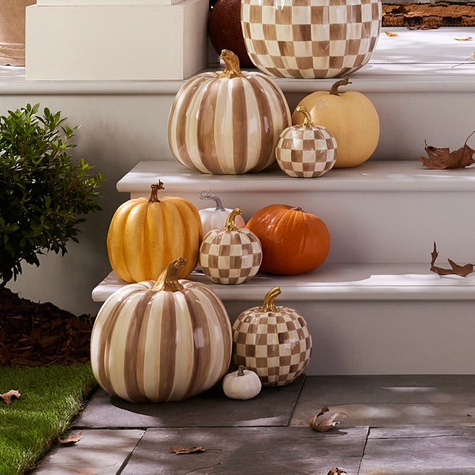 Mocha Stripe Medium Pumpkin image number 1