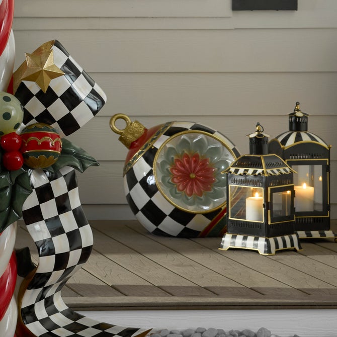 Reflector Illuminated Medium Trophy Ornament image number 1