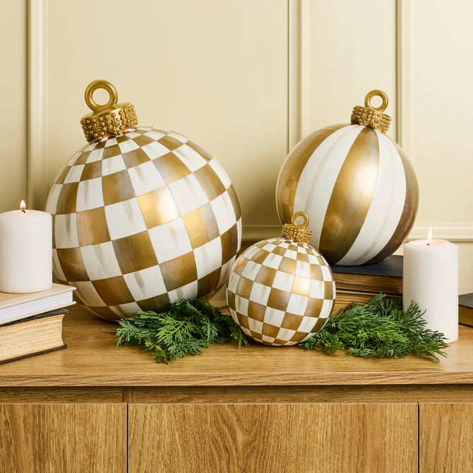 Gold Stripe Medium Tabletop Ornament image number 1