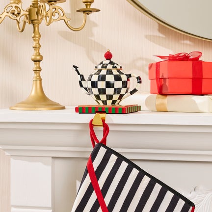 Courtly Check Teapot Stocking Holder
