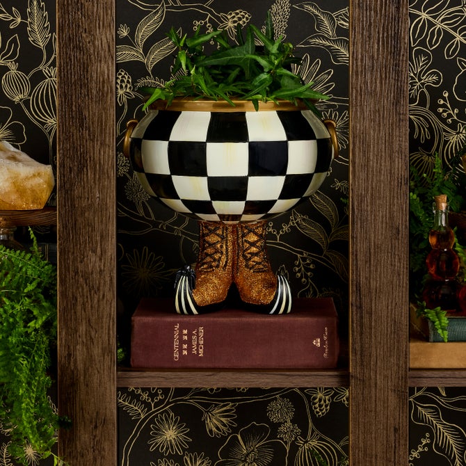 Courtly Check Cauldron image number 8