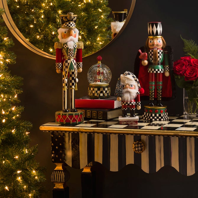 Highland Nutcracker image number 4