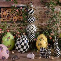 Courtly Check Trophy Topiary