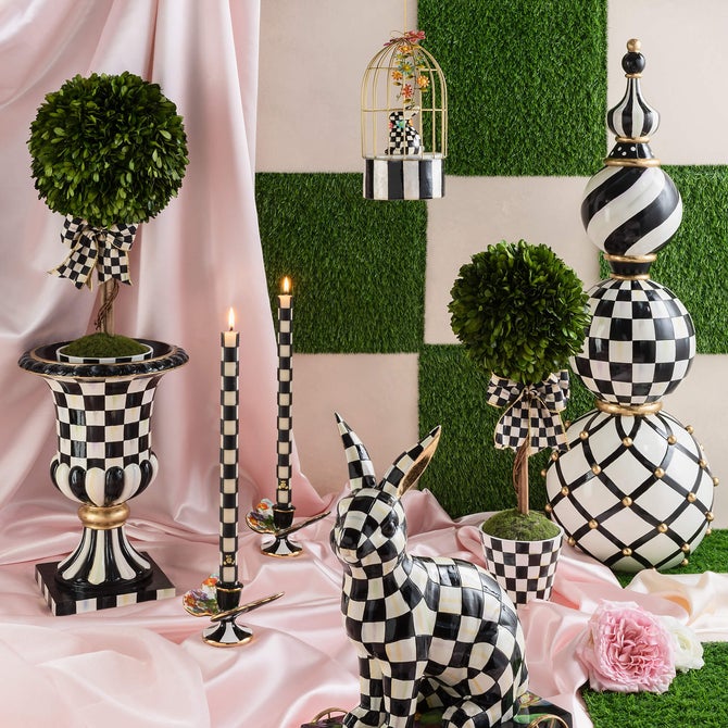 Courtly Check Pedestal Tabletop Urn image number 2