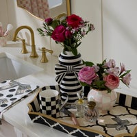 Courtly Bow Vase