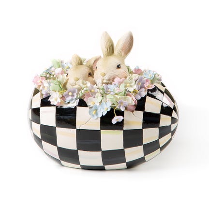 Courtly Peekaboo Egg