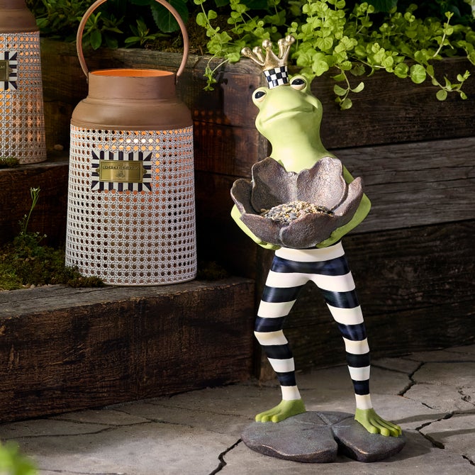 Fergal the Frog Garden Decor image number 1