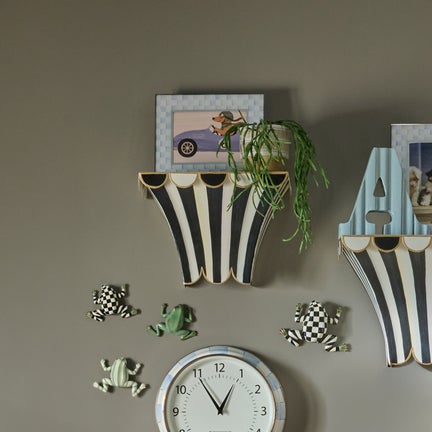 Courtly Stripe Small Corbel