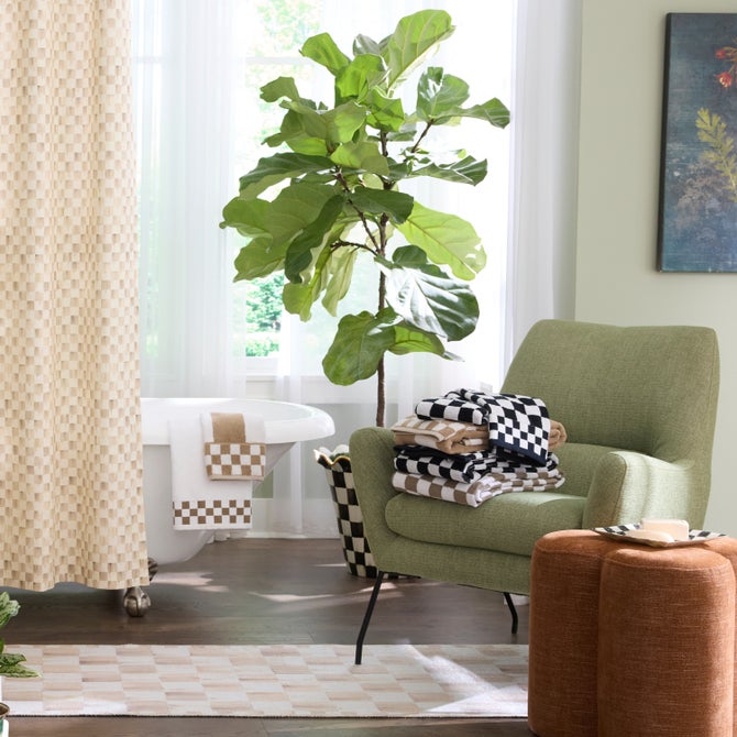 Mocha Checkered 8' x 10' Washable Rug image number 1