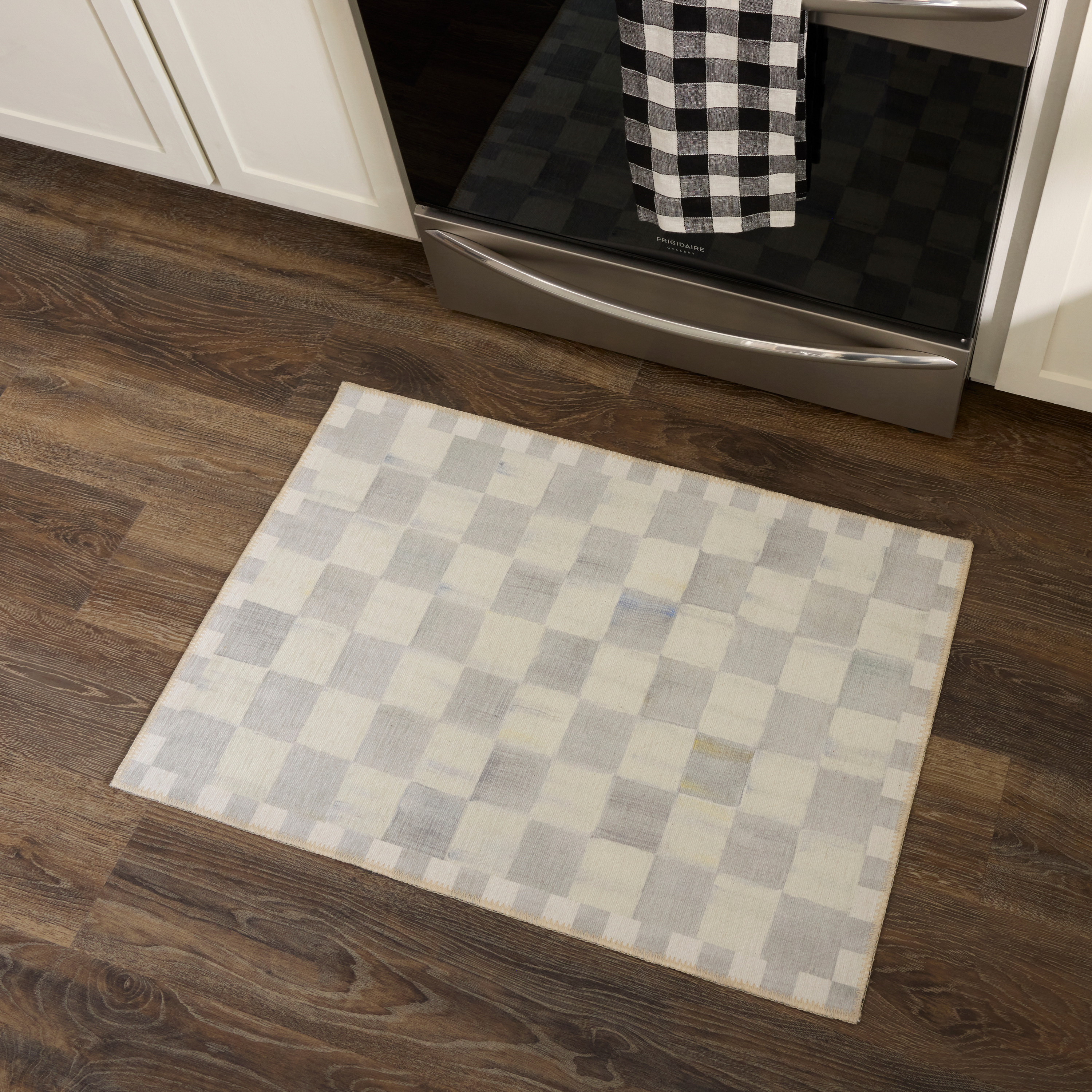 【新品・タグ付き】MACKENZiE-CHiLDS  CHECKラグ MacKenzie-Childs | Sterling Checkered 2' x 3' Washable Rug