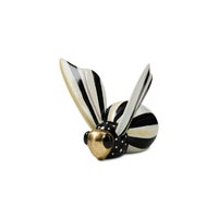 Courtly Check Bee Decor