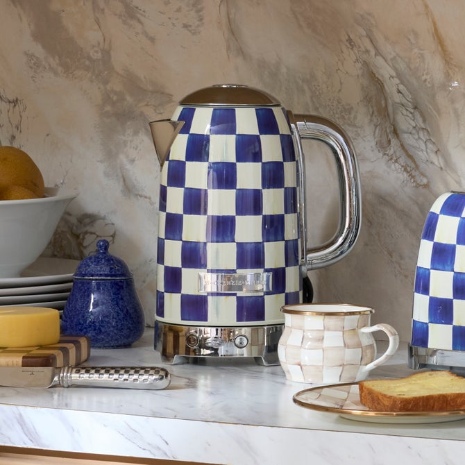 Royal Check Electric Kettle image number 1