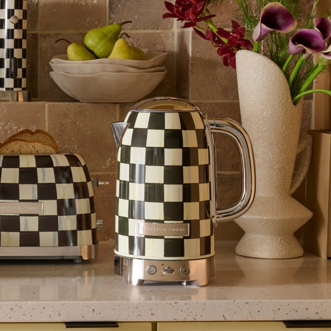 Courtly Check Electric Kettle image number 9