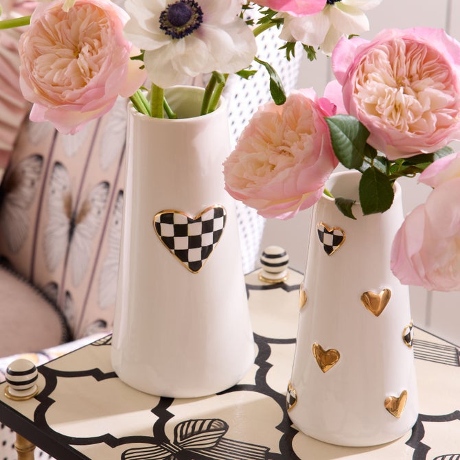 Courtly Check Short Heart Vase image number 4