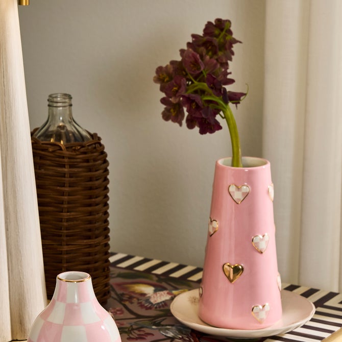 Rosy Check Short Heart Vase image number 2