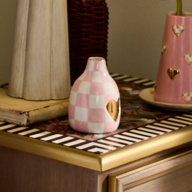 Rosy Check Heart Bud Vase image number 4