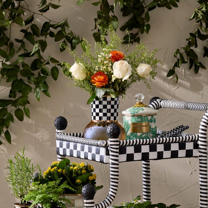 Courtly Check Glass Vase image number 2