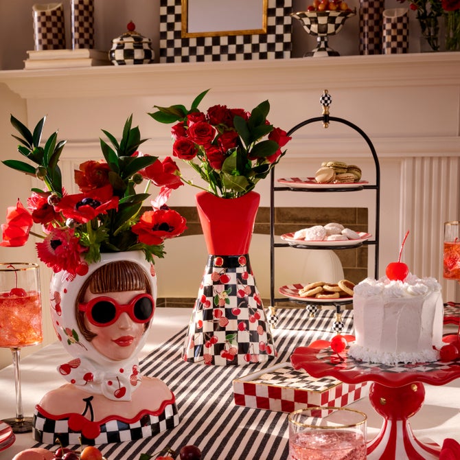 Mon Cheri Tall Dress Vase image number 3