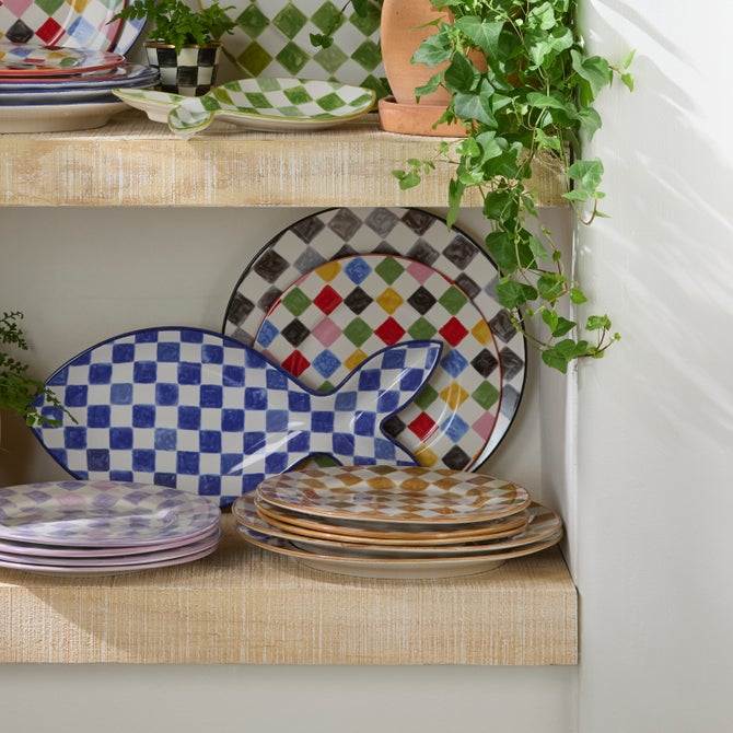 Black Check Round Platter image number 2