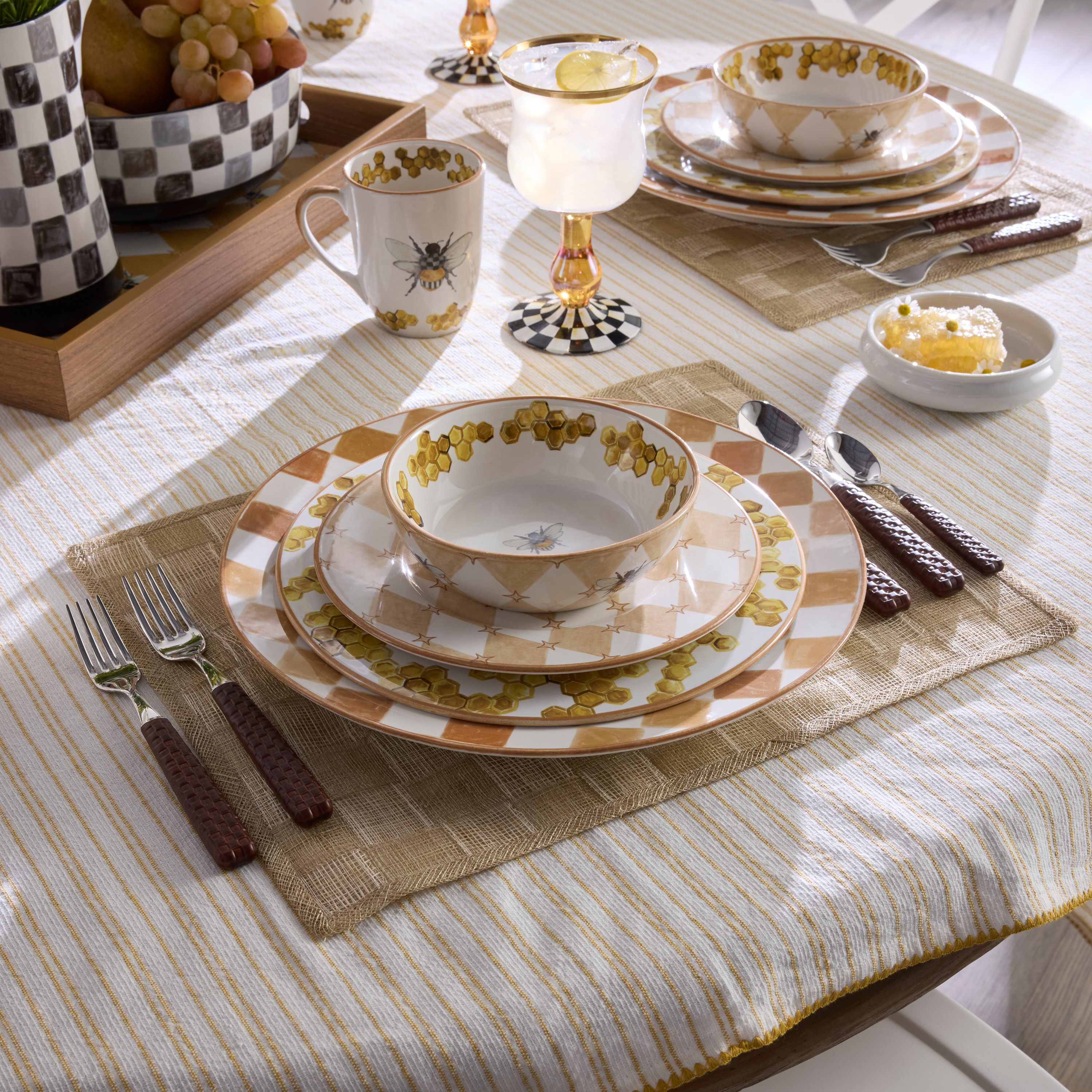 MacKenzie-Childs | Queen Bee Dinner Plate