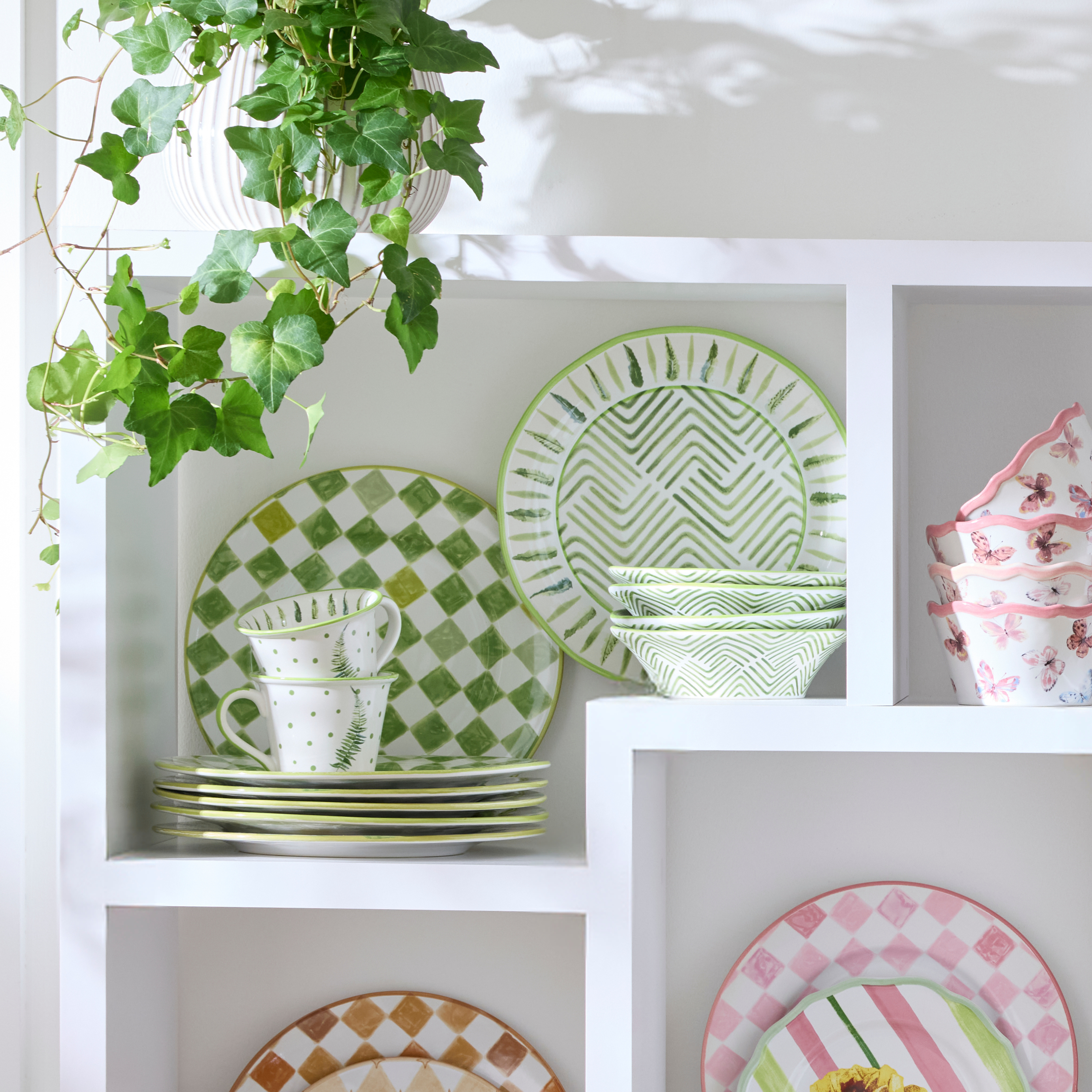 MacKenzie-Childs Fern Forest Dinner Plate - Thumbnail 3