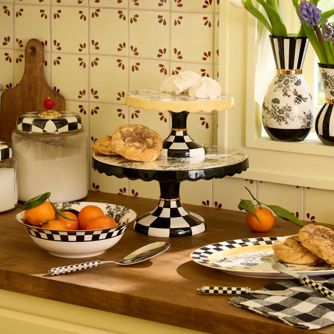 Bee Toile Large Pedestal Platter image number 1